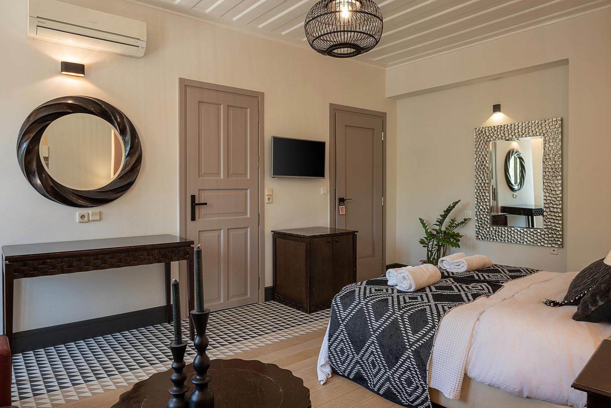 Vranas Ambiance Hotel Chania  ภายนอก รูปภาพ