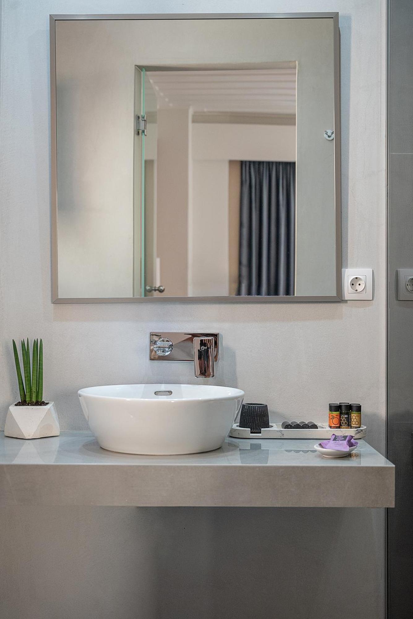Vranas Ambiance Hotel Chania  ภายนอก รูปภาพ