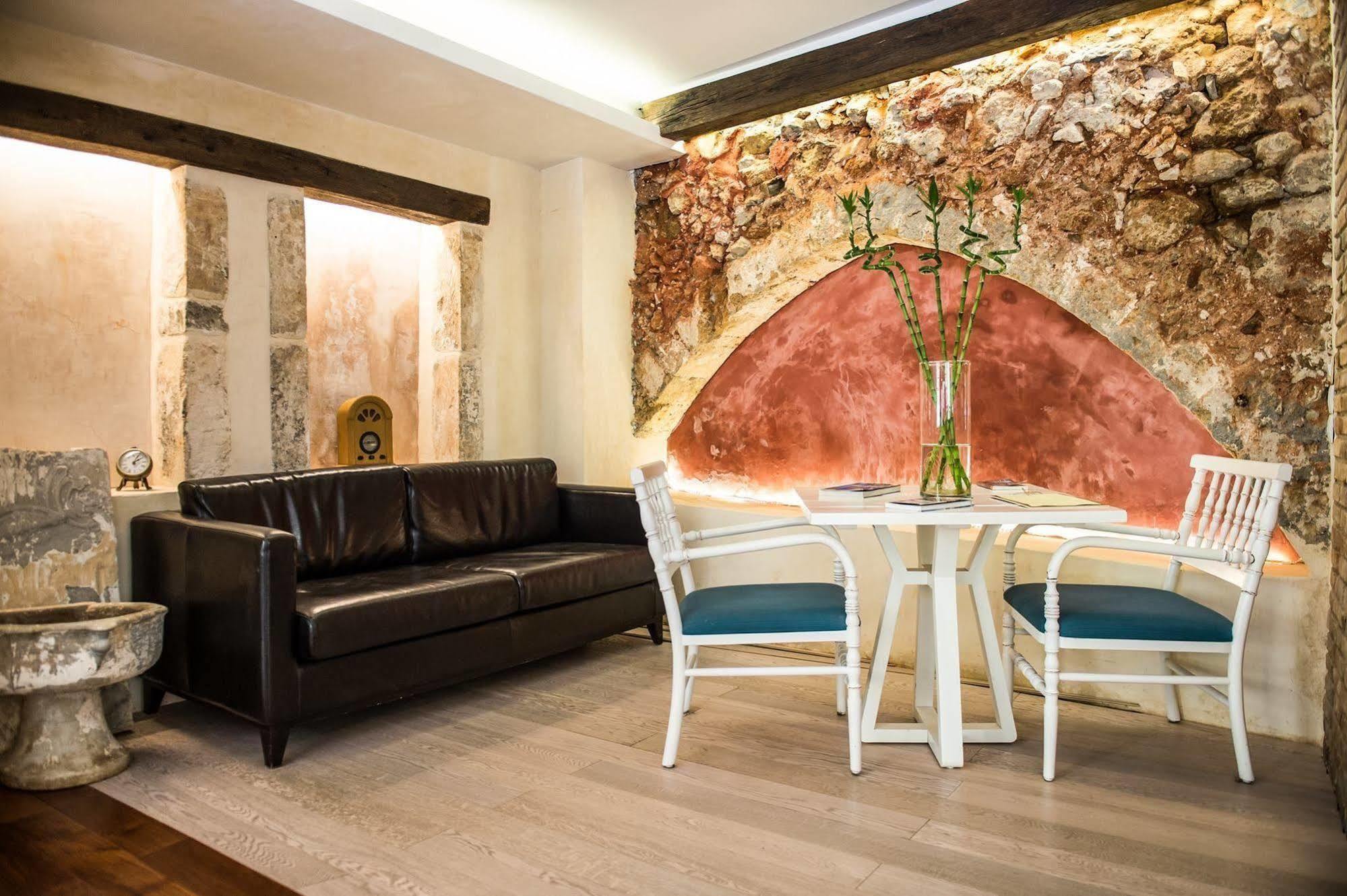 Vranas Ambiance Hotel Chania  ภายนอก รูปภาพ